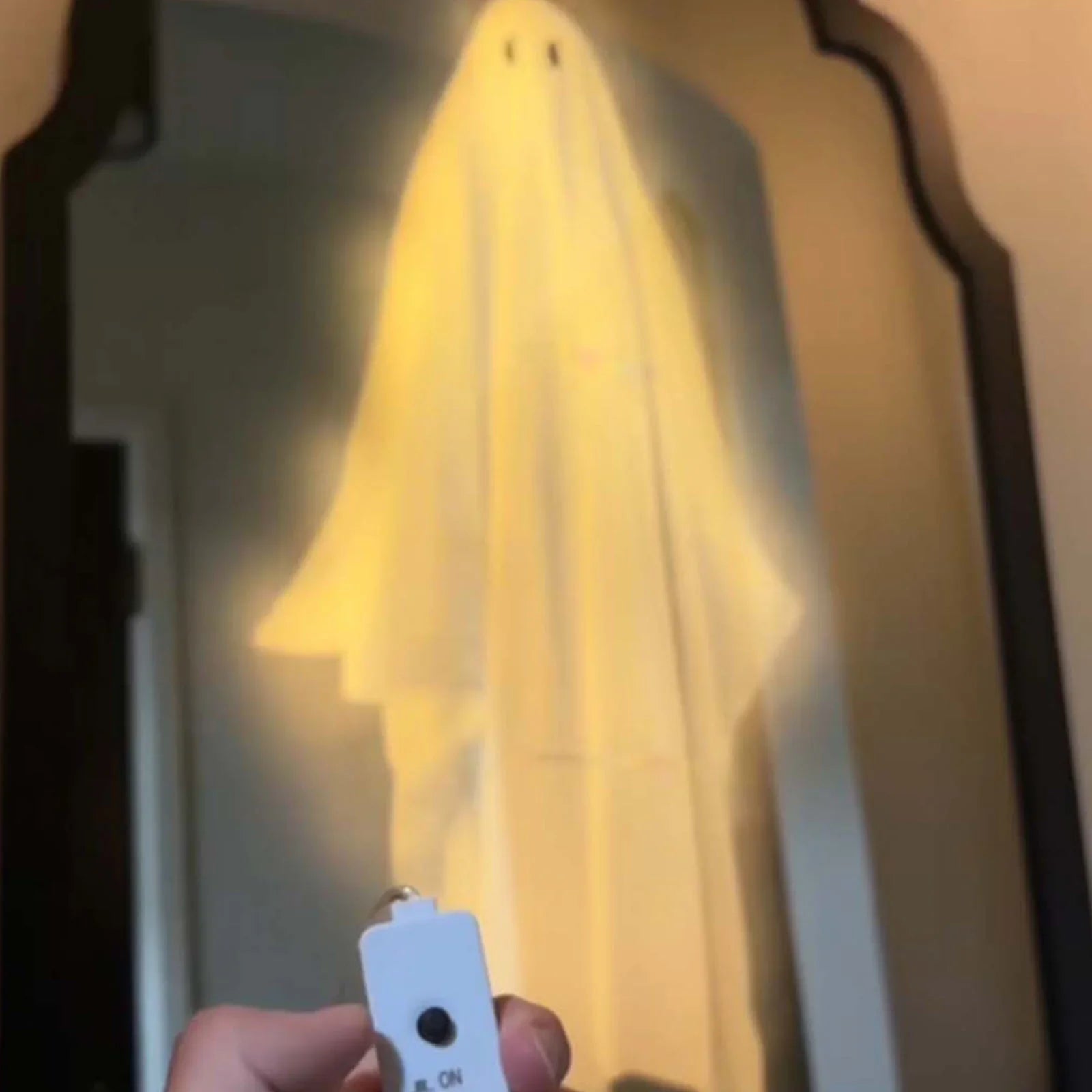 Ghost Mirror 2025 Halloween Ghost Decorations, Halloween Hologram Ghost Mirror, Spooky Scary Ghosts Decor, Hallowmas Party Supplies