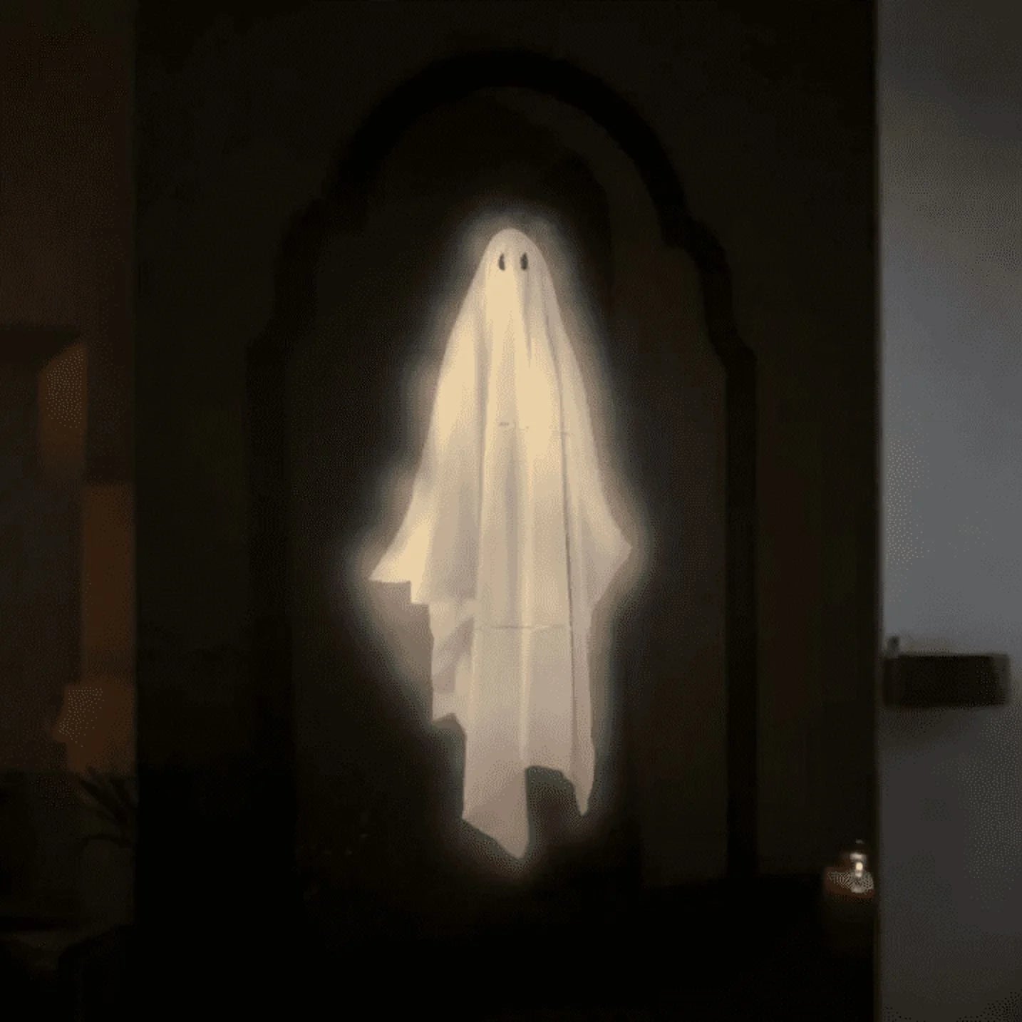 Ghost Mirror 2025 Halloween Ghost Decorations, Halloween Hologram Ghost Mirror, Spooky Scary Ghosts Decor, Hallowmas Party Supplies